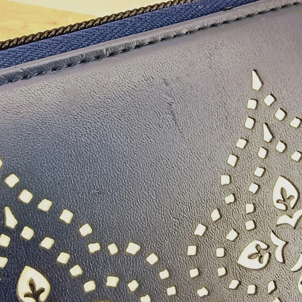 Vera Bradley Navy Blue Laser Cut Medallion Zip Around Accordion Wallet
